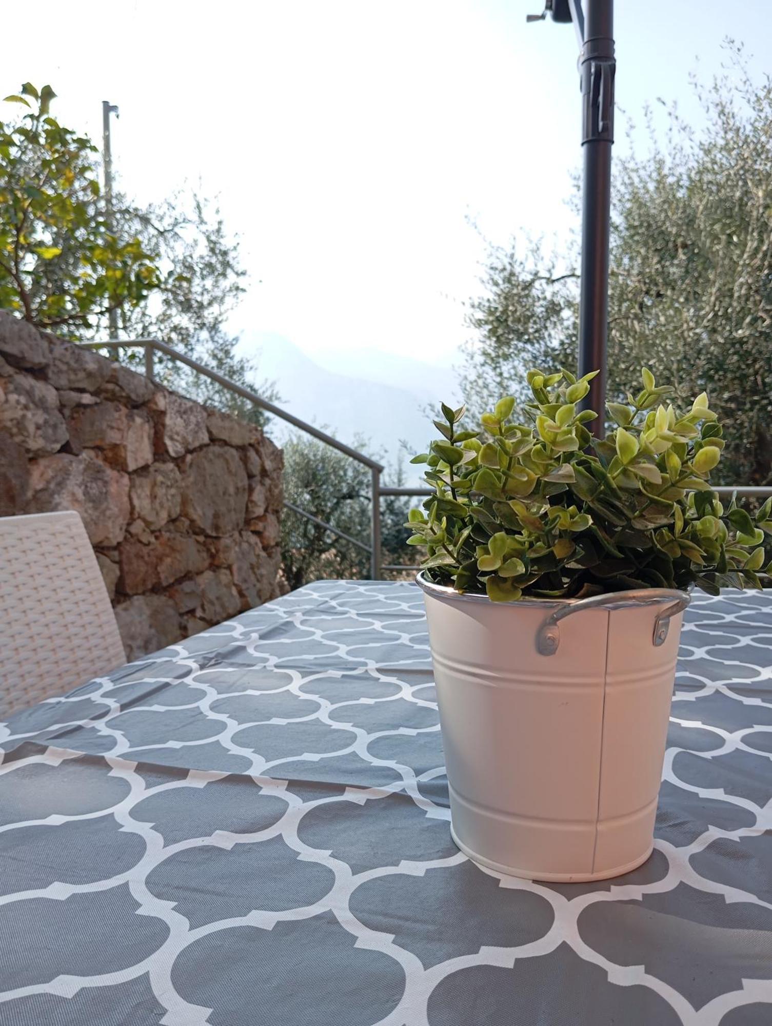 Villa Antopolis Malcesine Bagian luar foto